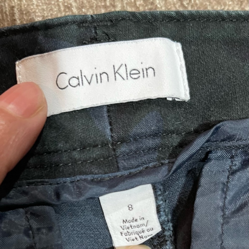 Capri pants - Picture 2 of 2